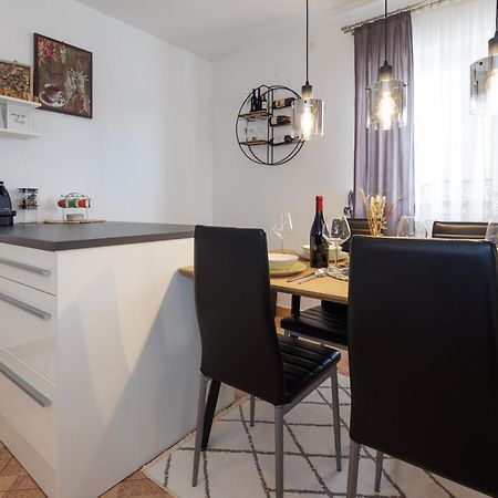 Spacious And Modern App With Big Terrace Malinska Extérieur photo