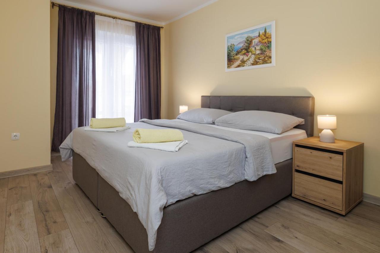 Spacious And Modern App With Big Terrace Malinska Extérieur photo