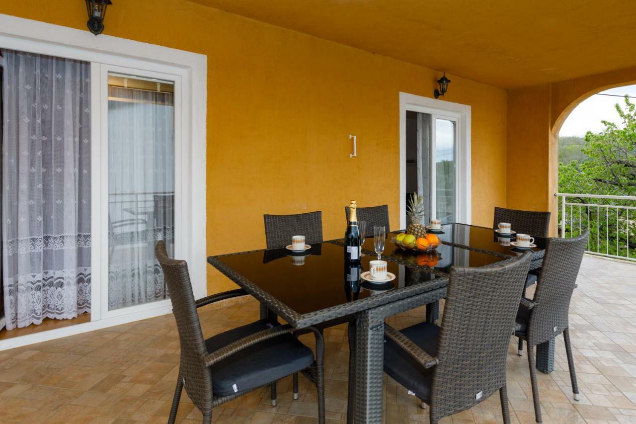 Spacious And Modern App With Big Terrace Malinska Extérieur photo